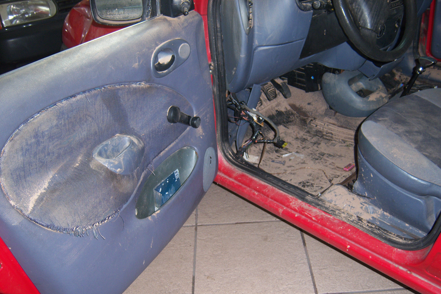 Higienização de Carros Alagados - Antes