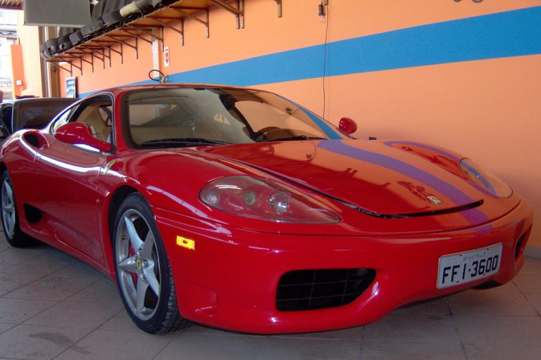 Ferrari Vermelha